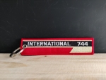 IHC International 744 Schlüsselanhänger